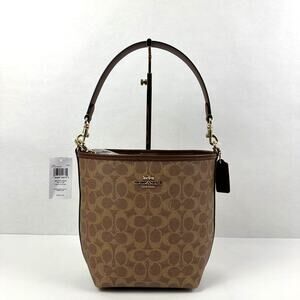 NWT Coach City Bucket Bag In Signature Canvas in Tan/Brown CT800+